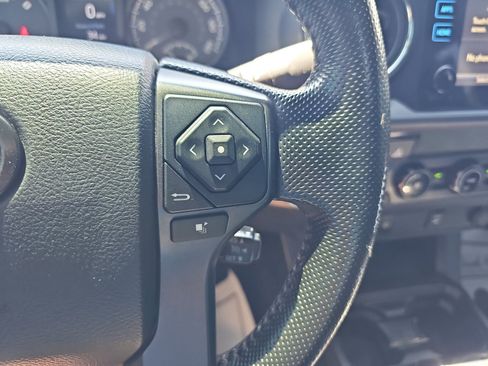 Used 2016 Toyota Tacoma TRD Off-Road w/ Towing Package RWD image 15