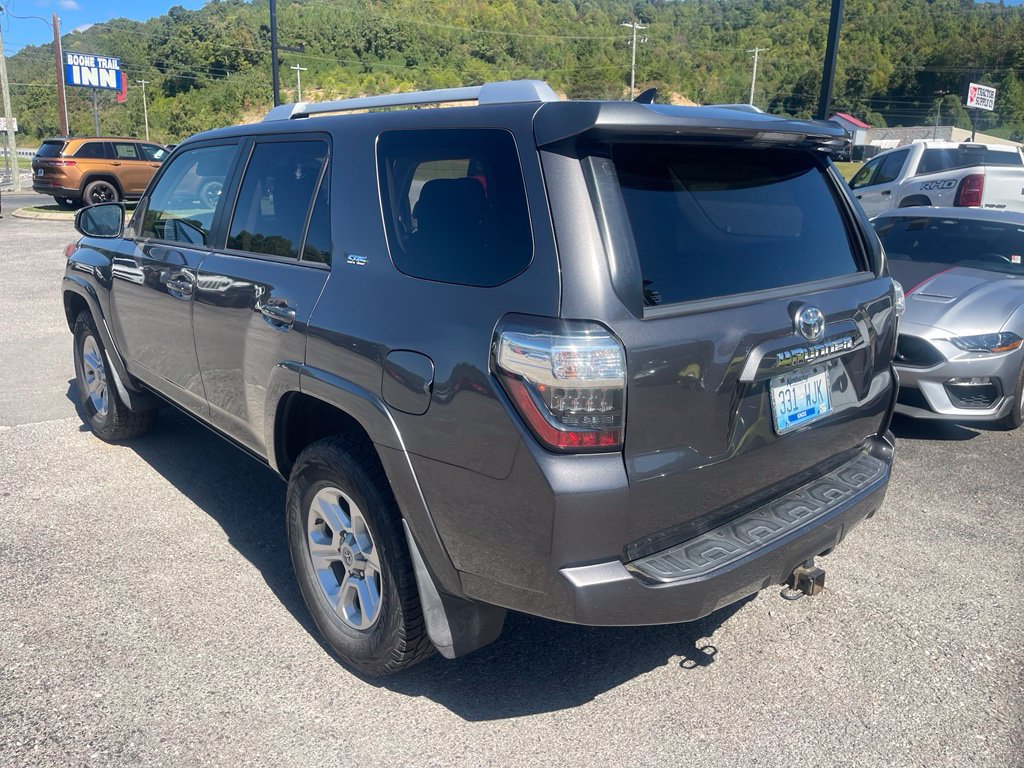 Used 2015 Toyota 4Runner SR5 AWD/4WD image 2