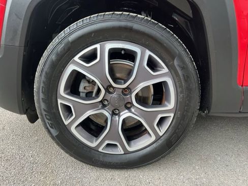 Used 2015 Jeep Renegade Limited image 9