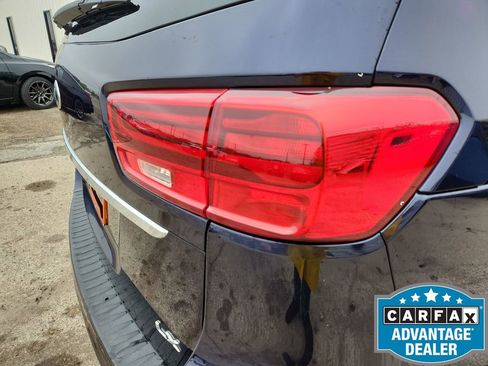 Used 2020 Kia Sedona LX image 29