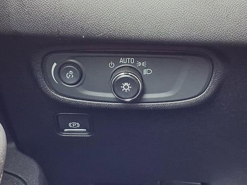 Used 2019 GMC Terrain SLE w/ Driver Convenience Package image 18