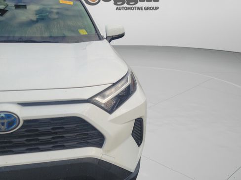 Used 2022 Toyota RAV4 XLE image 9