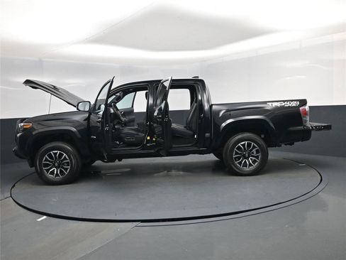 Used 2021 Toyota Tacoma TRD Sport w/ TRD Premium Sport Package image 29