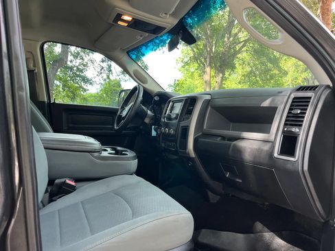 Used 2018 RAM 3500 Tradesman w/ Chrome Appearance Group AWD/4WD image 17