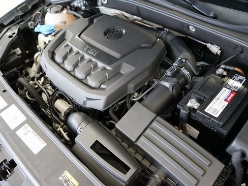 Used 2018 Volkswagen Passat 2.0T SE image 50