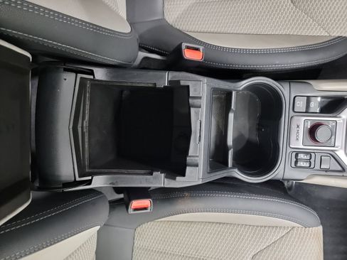 Used 2022 Subaru Forester Premium image 29