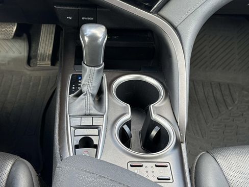 Used 2024 Toyota Camry XLE image 12