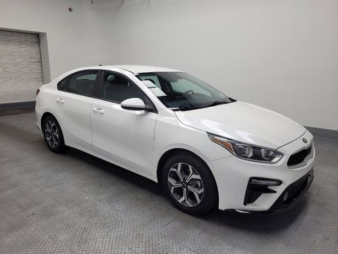 Used 2021 Kia Forte LXS FWD image 11