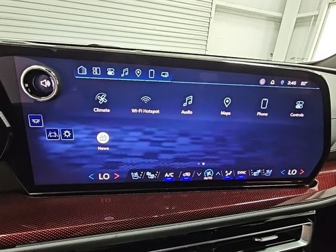 Certified 2024 Chevrolet Traverse RS w/ LPO, Floor Liner Package image 13