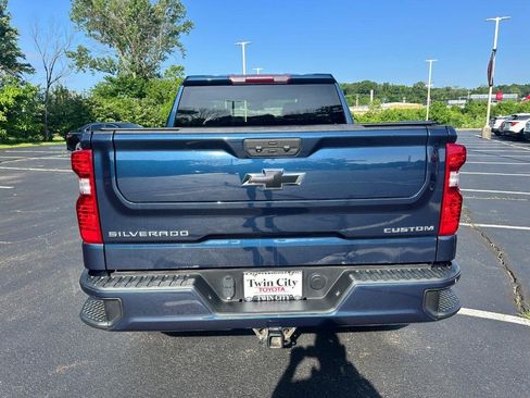 Used 2022 Chevrolet Silverado 1500 Custom AWD/4WD image 4