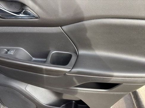 Used 2019 GMC Acadia SLE image 38