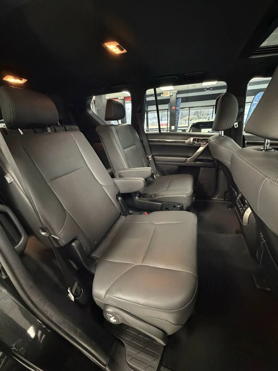 Used 2023 Lexus GX 460 Premium AWD/4WD image 17