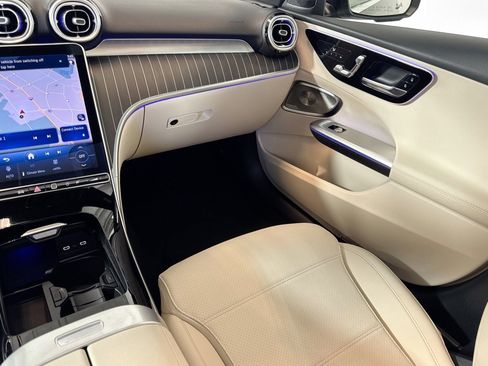 Used 2025 Mercedes-Benz C 300 Sedan image 22