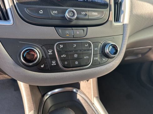 Used 2024 Chevrolet Malibu LT image 16
