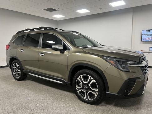 Used 2023 Subaru Ascent Touring image 13