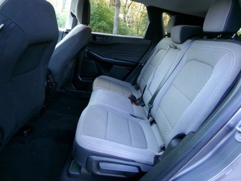 Used 2022 Ford Escape SE w/ Convenience Package image 17