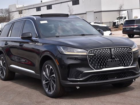 New 2025 Lincoln Aviator Reserve w/ Equipment Group 201A image 3