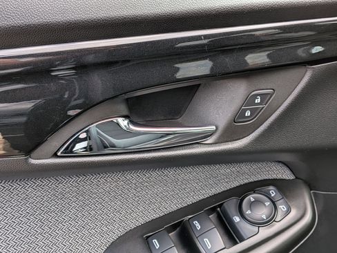 Used 2025 Chevrolet TrailBlazer LT image 12