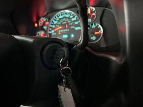 New 2026 Chevrolet Express 3500 LS image 16