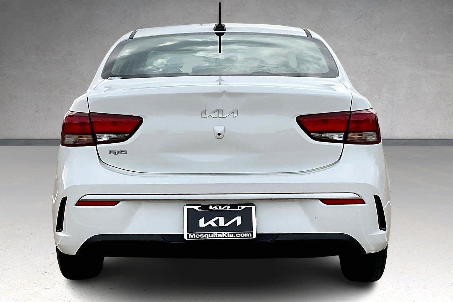Certified 2022 Kia Rio S FWD image 5