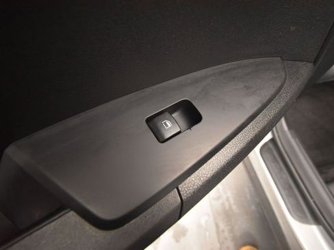 Used 2023 Kia Sportage LX image 10