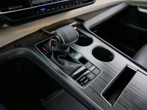 Certified 2022 Toyota Sienna Platinum AWD/4WD image 19