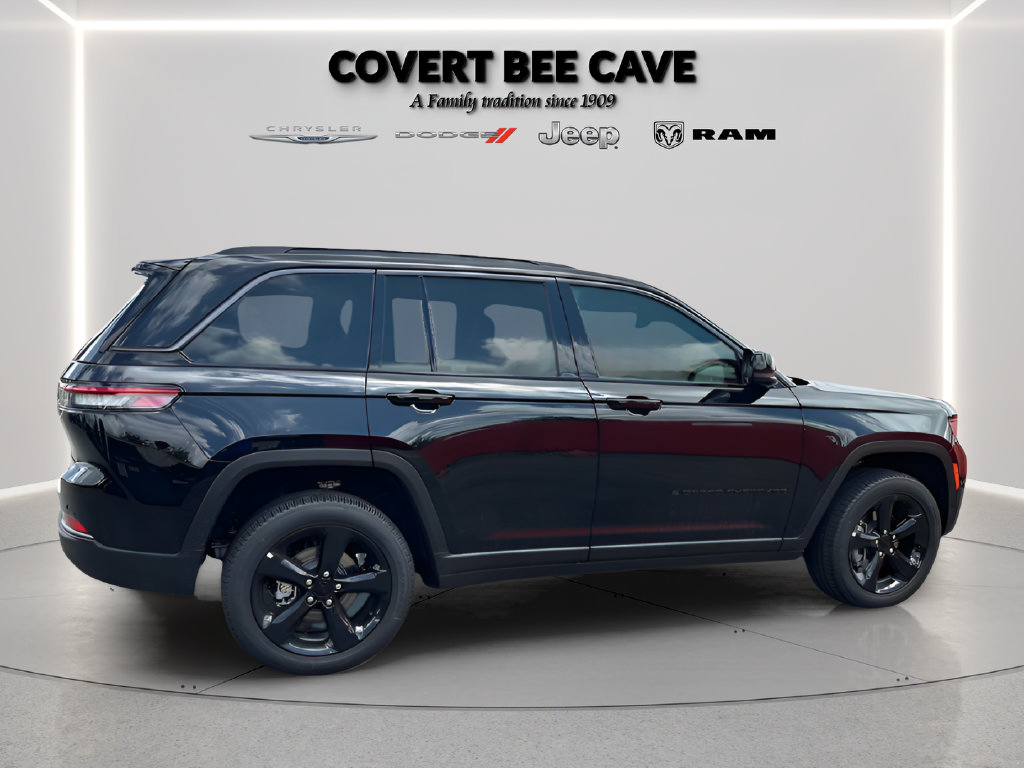New 2026 Jeep Grand Cherokee Limited w/ Limited Altitude Package RWD image 11