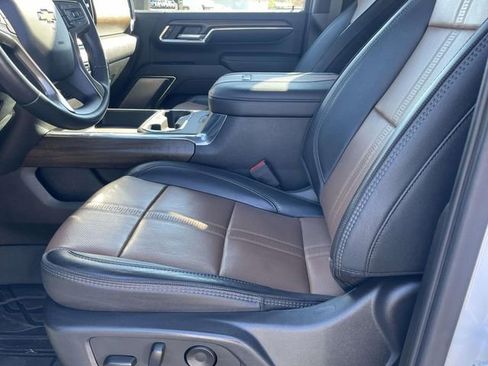 Used 2024 Chevrolet Silverado 2500 High Country w/ High Country Premium Package image 14