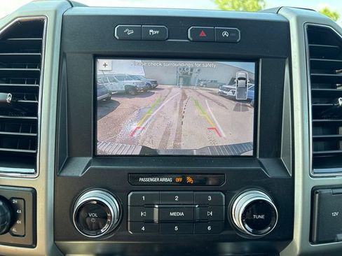 Used 2019 Ford F150 Lariat w/ Equipment Group 502A Luxury AWD/4WD image 17