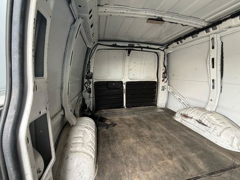 Used 2019 Chevrolet Express 3500 w/ Driver Convenience Package RWD image 13