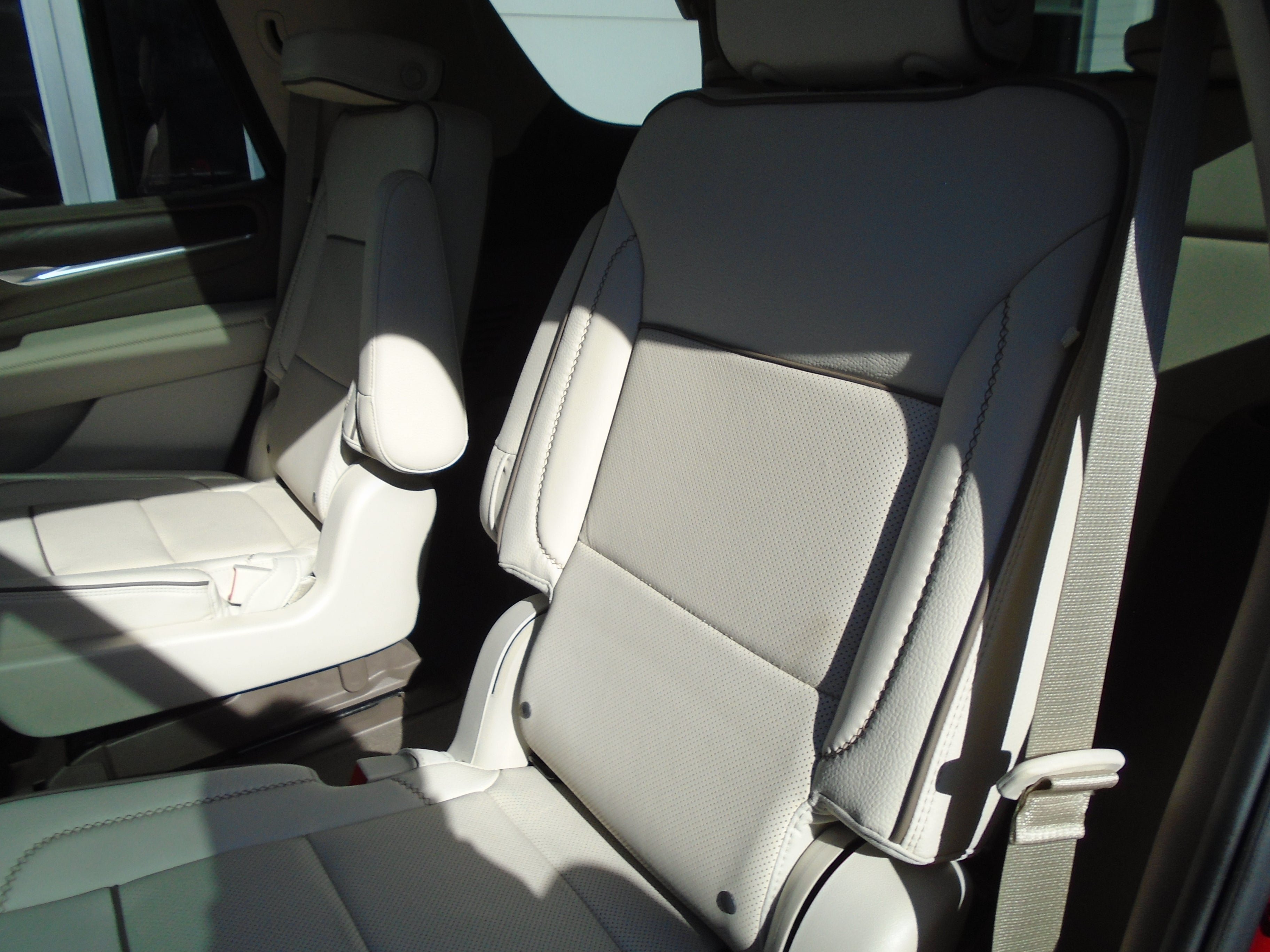 Used 2023 GMC Yukon Denali AWD/4WD image 48