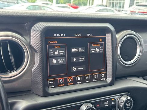 Used 2020 Jeep Wrangler Unlimited Sahara AWD/4WD image 26