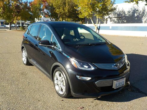 Used 2019 Chevrolet Bolt LT image 2