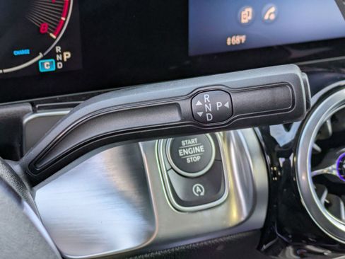 Certified 2025 Mercedes-Benz GLB 250 250 image 27