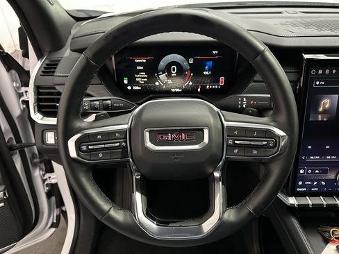 Used 2025 GMC Acadia Elevation FWD image 27