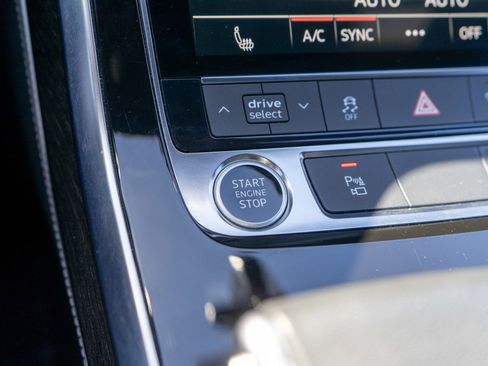 Used 2025 Audi Q7 3.0T Premium Plus image 25