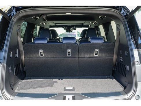 New 2026 INFINITI QX80 SPORT image 25