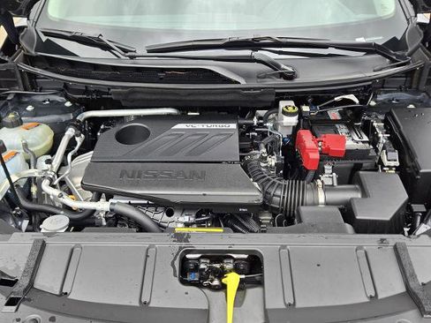 Certified 2025 Nissan Rogue SV FWD image 10