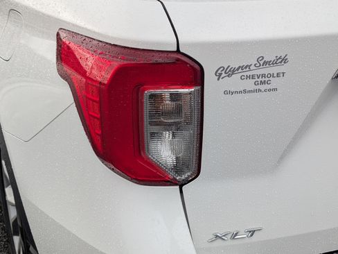 Used 2023 Ford Explorer XLT w/ Equipment Group 202A image 11