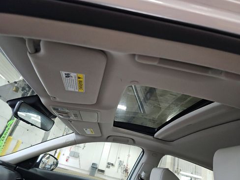 Used 2018 Honda Accord EX-L image 9