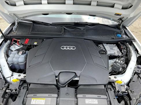 Used 2023 Audi Q7 3.0T Premium Plus w/ Premium Plus Package AWD/4WD image 31