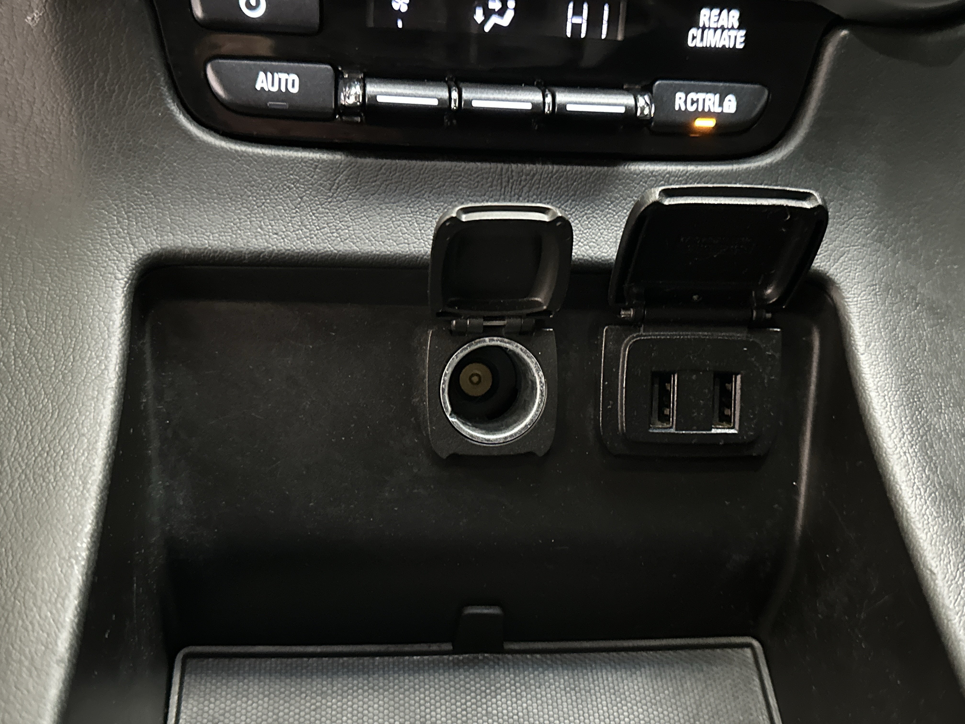 Used 2018 Chevrolet Tahoe LS w/ All-Season Package AWD/4WD image 40