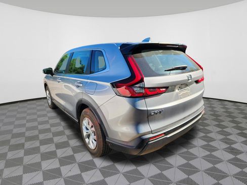 Used 2023 Honda CR-V LX image 3
