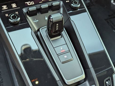 Certified 2021 Porsche 911 Carrera image 23