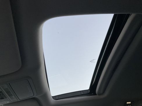 Used 2024 Honda Odyssey EX-L image 31