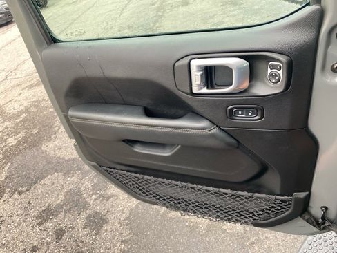 Used 2020 Jeep Wrangler Unlimited Sahara w/ Uconnect 4C Nav & Sound Group image 21