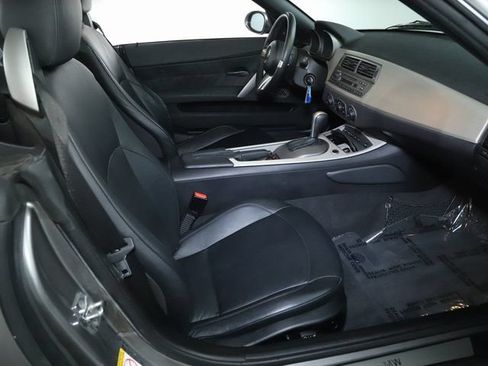 Used 2003 BMW Z4 3.0i RWD image 29