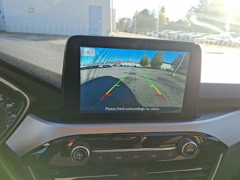 Used 2022 Ford Escape SE w/ Cold Weather Package image 17