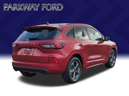 Used 2023 Ford Escape ST-Line w/ Tech Pack #1 FWD image 5