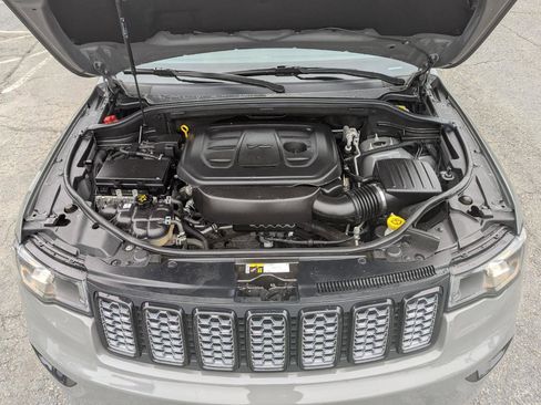 Used 2020 Jeep Grand Cherokee Altitude image 51